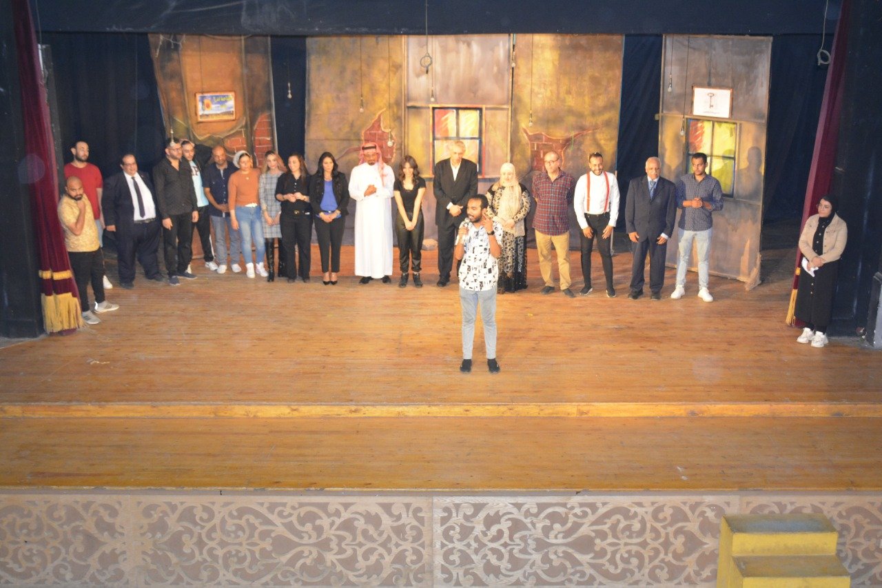 مسرحية مكسرات عم أمين